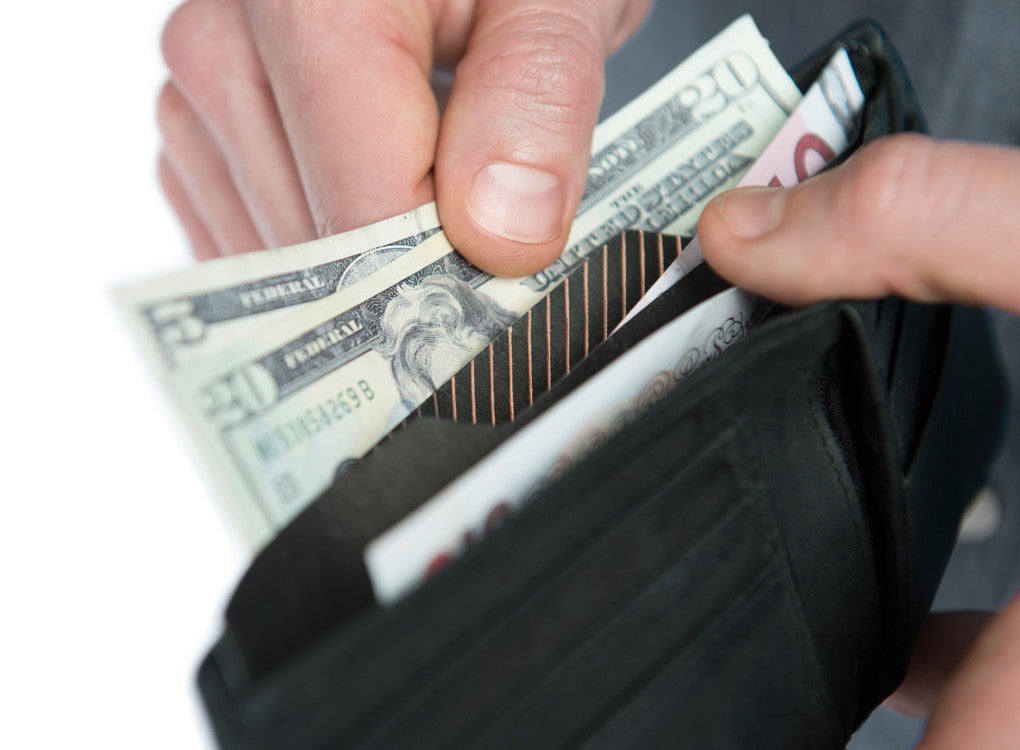 Wallet Divider separates cash receipts and currency in your wallet