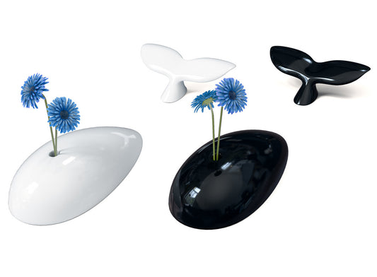 Mobi porcelain whale vase with blue flowers in black or white